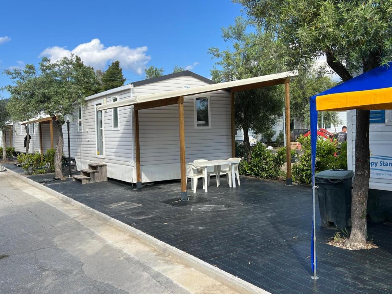Happy Camp Mobile Homes In Castello Camping & Summer Resort Neos Marmaras Eksteriør bilde