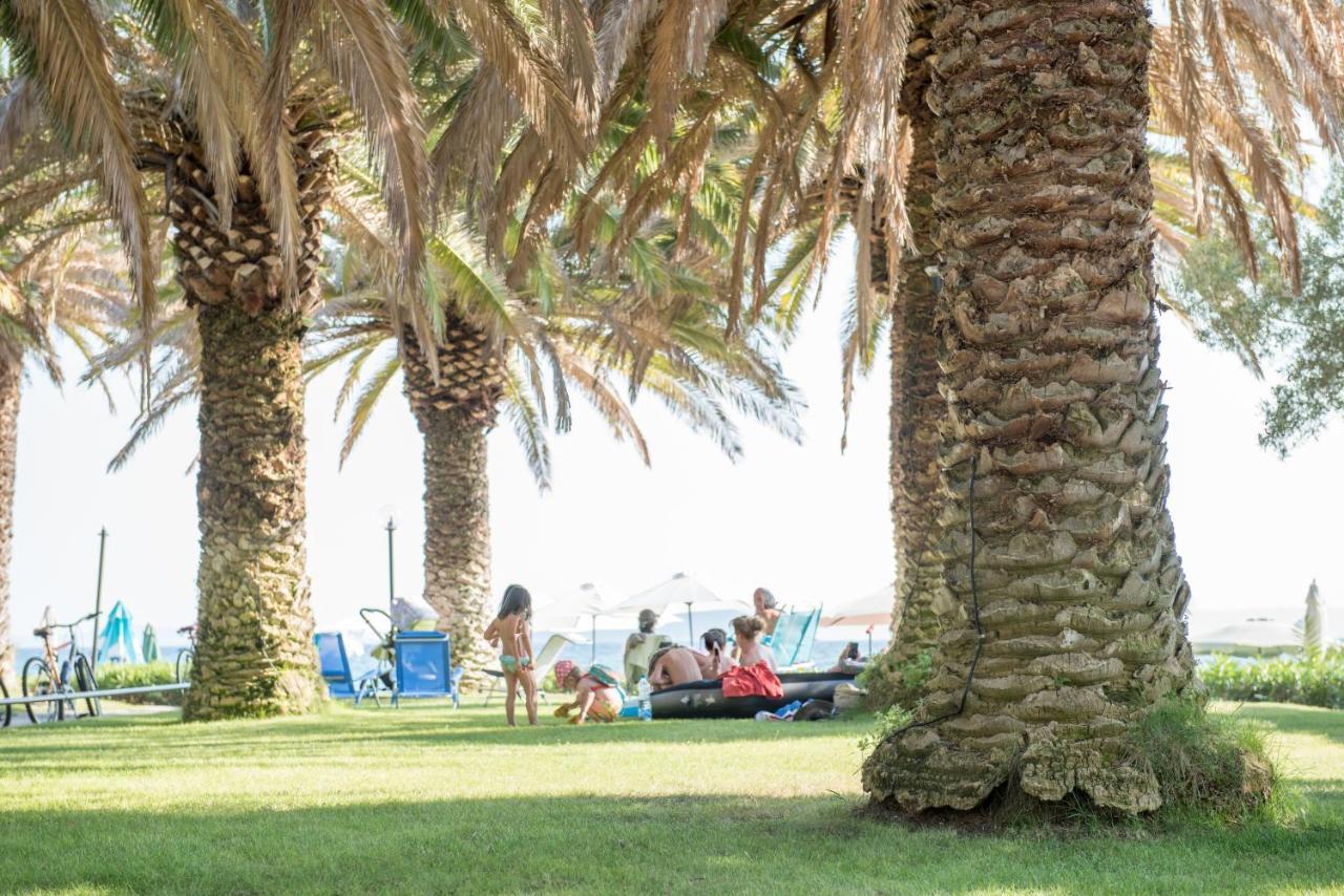 Happy Camp Mobile Homes In Castello Camping & Summer Resort Neos Marmaras Eksteriør bilde