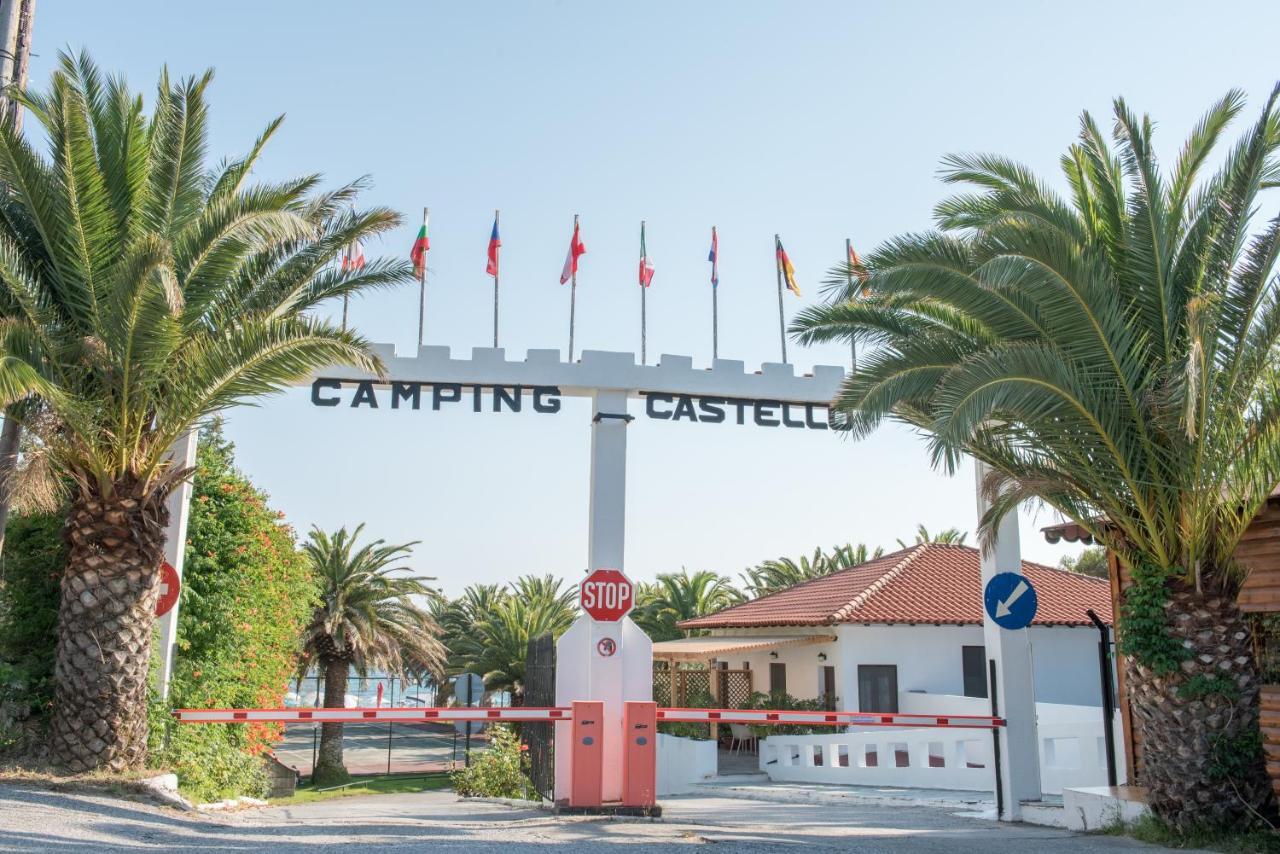 Happy Camp Mobile Homes In Castello Camping & Summer Resort Neos Marmaras Eksteriør bilde